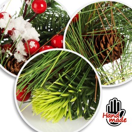 com-four® Door Wreath Christmas - Advent Wreath with Pine Cones, Berries and Leaves - Decorative Wreath - Christmas Decoration - Table Wreath - Christmas Wreath