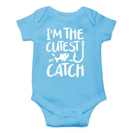 CBTwear I'm The Cutest Catch – Divertido Traje de Pesca – Overol para bebé de una Sola Pieza, Azul Claro, 6 Meses