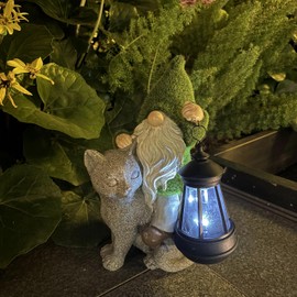 Yaoemei Garden Cat Gnome Statues Solar LED Light, Resin Cat Figurine Flocked Gnomes with Lantern, Outdoor Decor for Yard Patio Balcony Lawn Porch, Housewarming Gifts for Cat Lovers