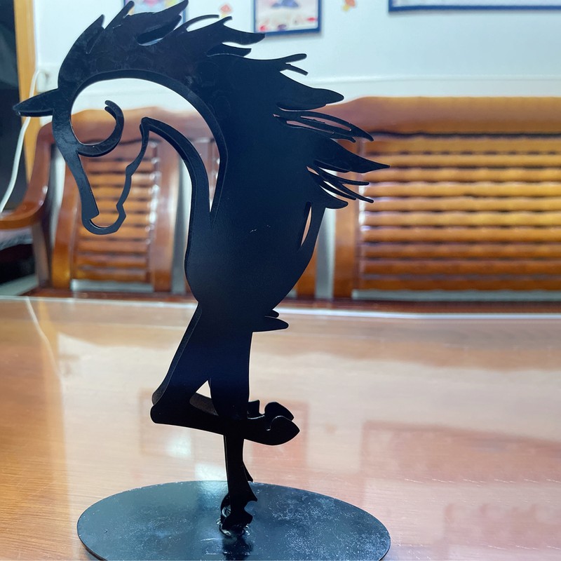 Rustic Horse Sculpture Modern Statue Metal Art Waterproof Horse Statue