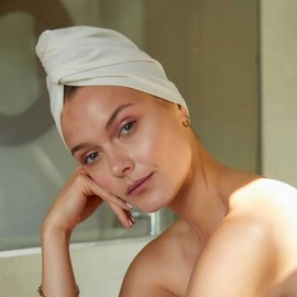 Offtopic® Turban Hair Towel Made of 100% Anti-Frizz Silk | Not Dry and Damage the Hair | Gentle Hair Drying | 100% Natural Silk