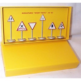 atlas editions miniatures dinky toys Hazard Warning Signs 6pc
