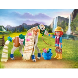 PLAYMOBIL PLAYMOBIL Horses of Waterfall 71639 Ellie & Pferd mit Kreppeisen, inklusive Haarschmuck für kreative Pferdefrisuren und Zwei echten Silikon-Armbändern, nachhaltiges Spielzeug für Kinder ab 5 Jahren