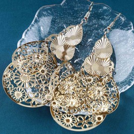 Erimberate Bohemia Filigree Chandelier Earrings Gold Water Drop Filigree Earrings Oval Hollow Flower Dangle Earrings Hollow Teardrop Chandelier Hook Earrings Jewelry for Women and Girls Gifts