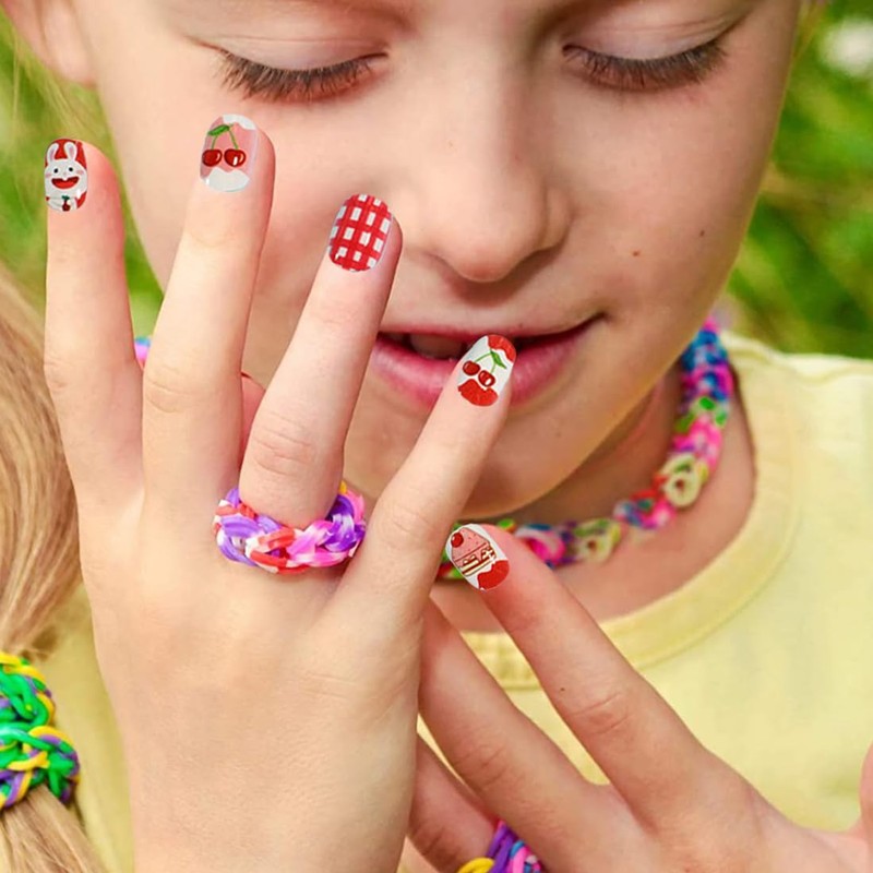 SGERUFZ 4 Sheets Girls Press On False Nails, Children Full