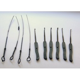 Broken key extractor set