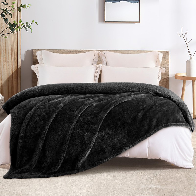Whale Flotilla Cuddly Fluffy Blanket, Warm Fleece Blanket / Sofa