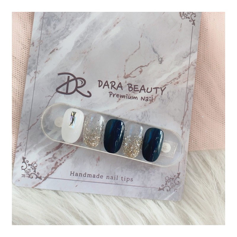 Next day delivery⭐Handmade nail tips January art of the month
