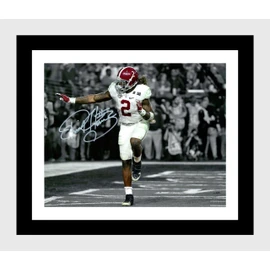 Framed Derrick Henry Heisman Celebration - Alabama Football - Autograph Promo Print (Black, 16x20)