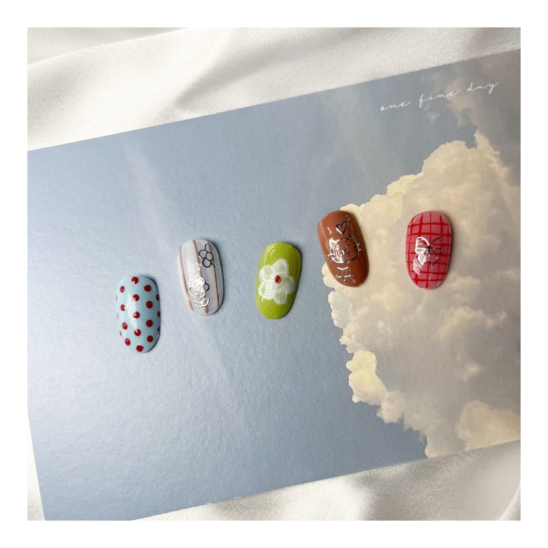 Cat, flower and checkered nail - round / 고양이와 꽃과