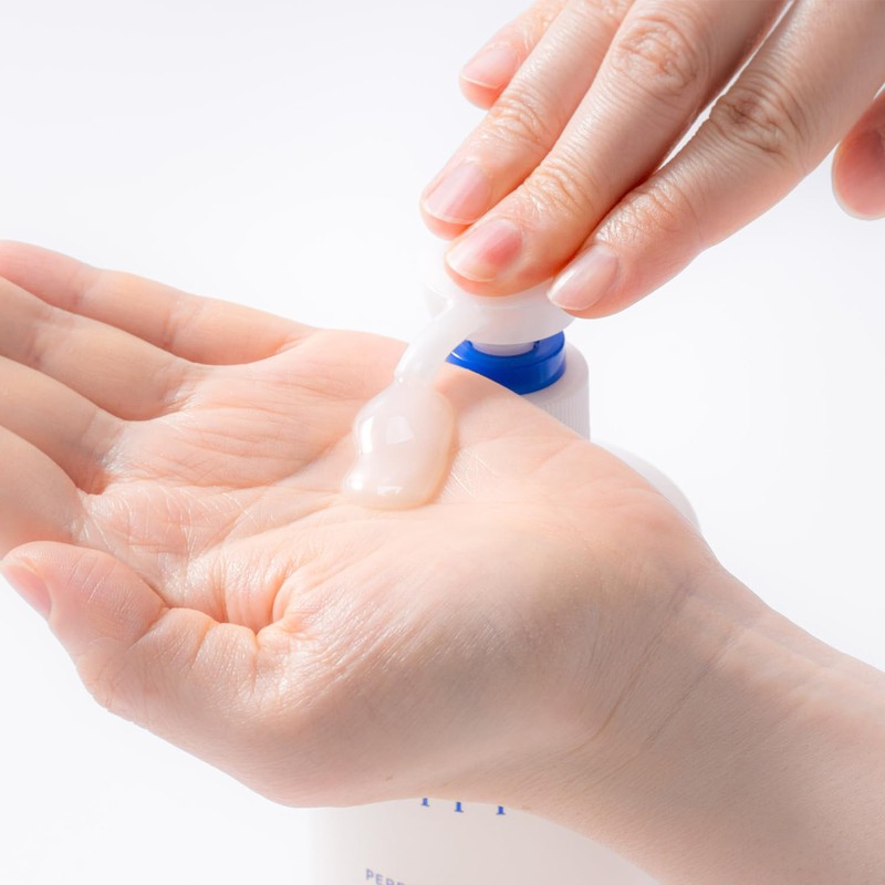 Moisture Mild White Niacinamide, Vitamin C, Hyaluronic Acid 【Medical External