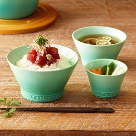 Le Creuset Kobe Medium Bowl Mist Gray - 4C Box