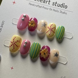 [Ar] Vacation handmade nail tip drawing nail art specialist / [아르] 휴가 수제네일팁 드로잉네일아트 전문