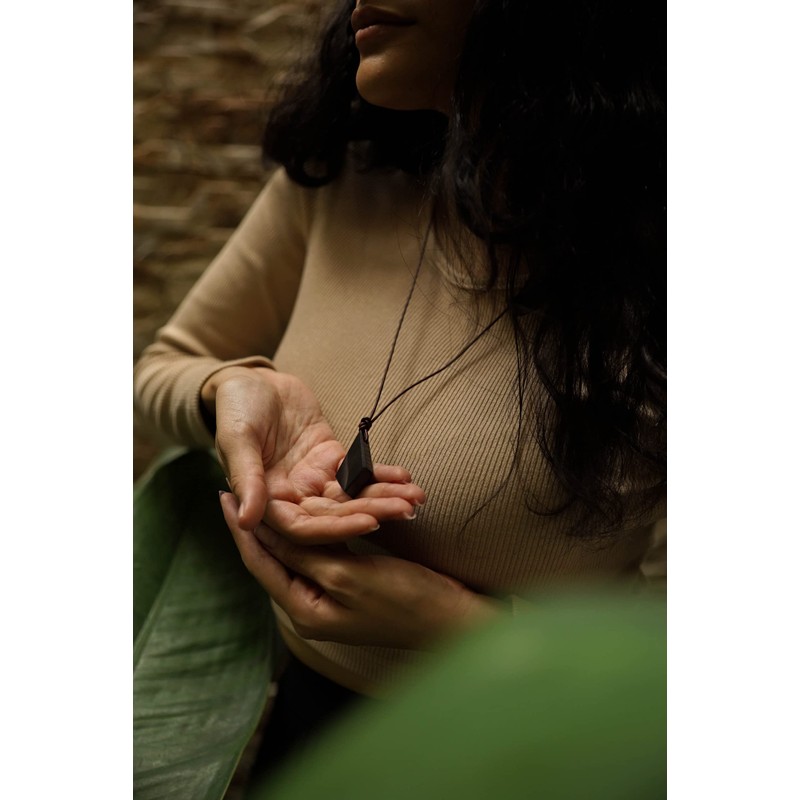 Leather Shungite Necklace (Crystal)