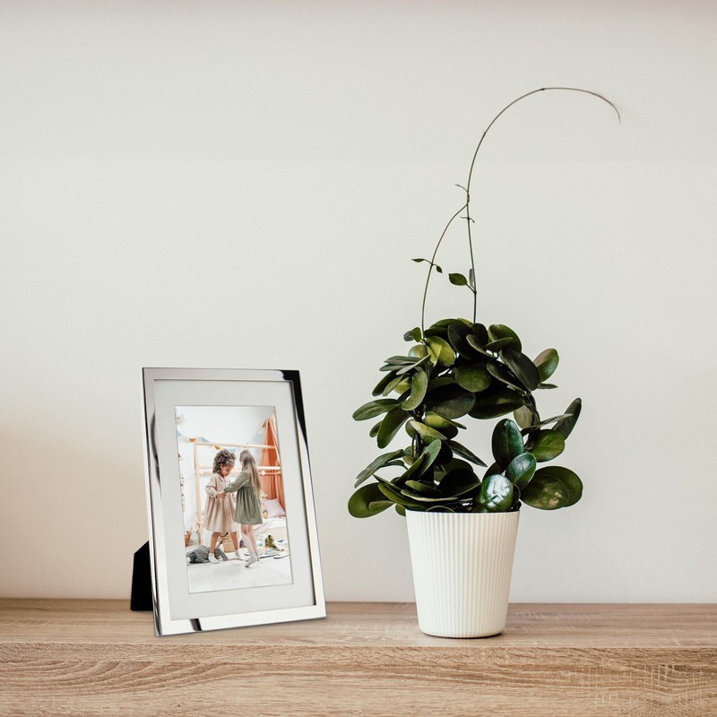 Frametigo Silver Plated White Mount Photo Frame - Fits Photo