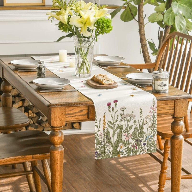 Artoid Mode Antique Herbs and Wild Flowers Summer Table Runner,