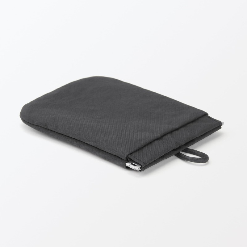 MUJI Wrinkle Nylon One-Handed Flat Pouch - Dark Gray S