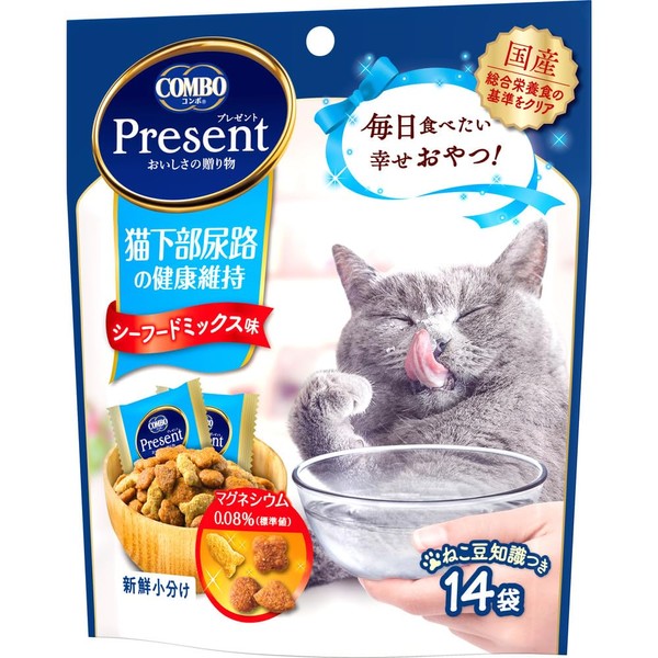 Combo Present Cat Treats for Maintaining Health of the Lower Urinary Tract [Crunchy Dry] [Domestic] [Small Packing] Seafood Mix Flavor 1.5 oz (42 g)