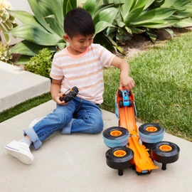 Hot Wheels Monster Trucks RC Toy, Remote-Control Transforming Rhinomite in 1:12 Scale & 1:64 Scale Race Ace, Converts into Launcher, Connects to Track
