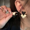 QUSIJIA Personality Heart Drop Dangle Earrings Asymmetry Black And White