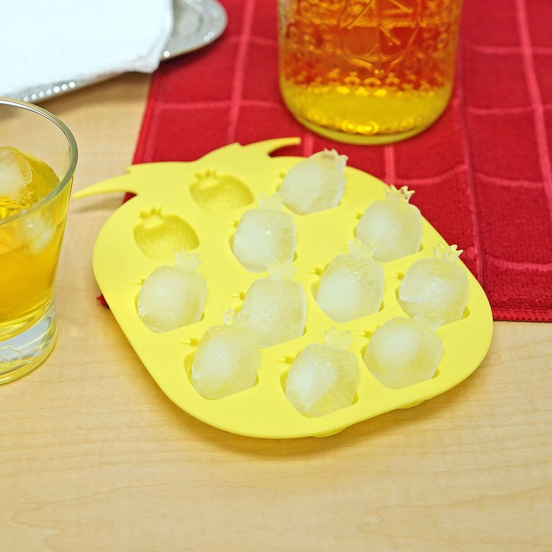 Pineapple Shaped Ice Cube Tray, Yellow - Fairly Odd Novelties
