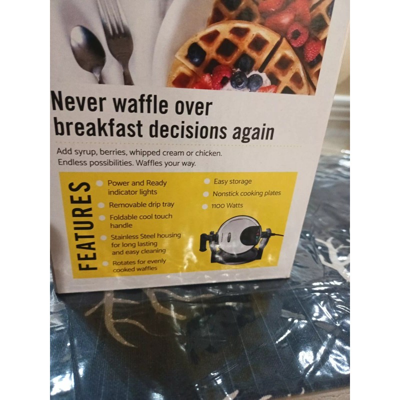 Bella Non-Stick Rotating Belgian Waffle Maker 17174 Stainless Steel NIB