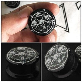 Holibanna 2pcs Stainless Steel Screwed Ear Plugs Tunnel 3D Ghost Head Shaped Punk Ear Stretcher Tunnels Piercing Gauge Earrings for Men Women 10mm Black