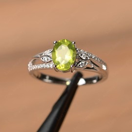 LUO 925 Sterling Silver 1.33 CT Peridot Ring Oval Shaped Promise Ring August Birthstone Ring for Women US Size 6