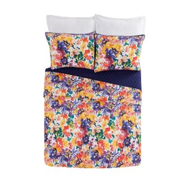 Makers Collective Garden in Bloom by CreativeIngrid Quilt and 2 Pillow Shams, Lightweight All Seasons Bedding, 3-Piece Quilt Coverlet Set, King, Purple