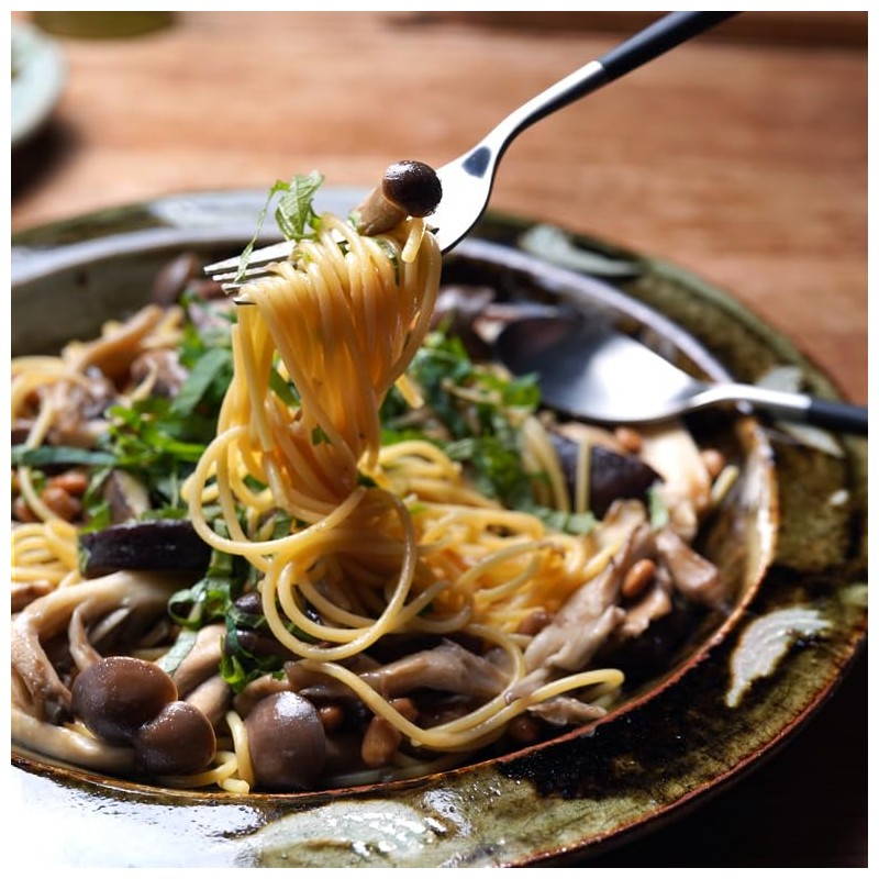 Cutipol MIO Black/Matte Silver Dinner (2 Forks and Spoons) 4