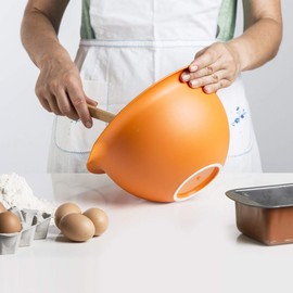 Omada Design Mixing Bowl 9.84 x 9.25 x 5.12 inch (25x23,5x13 cm), 70.39 fl oz (2lt), White Inside and Colored Outside, in Antibacterial, Sanaliving Line