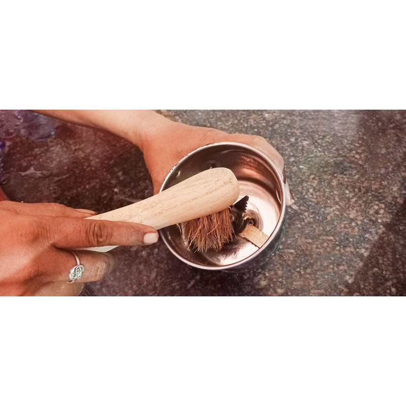 nalAmudhu Cocount Coir Brush | Natural Coir | Natural Brown