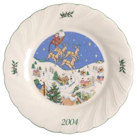 Nikko Happy Holidays 2004 Collector Plate, Fine China Dinnerware