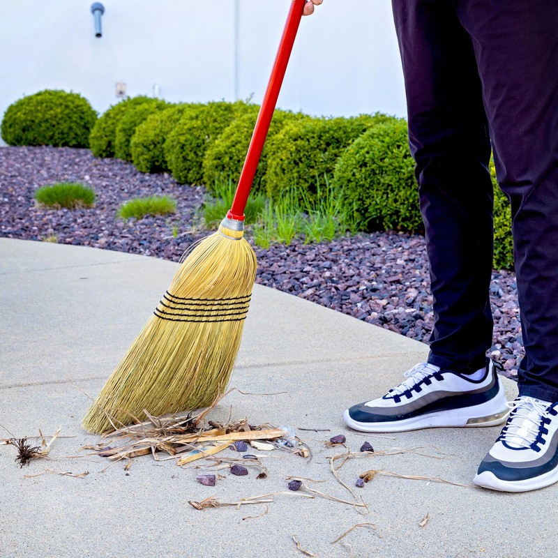 Libman 502 Big Corn Broom with 100% Broomcorn Fiber, 12"