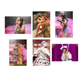 RJR PRINTS Set Of 16 Melanie Martinez Signed 6X4 Inch Photos With Pre Printed Signatures Which Would make A Great Gift For Any Fan