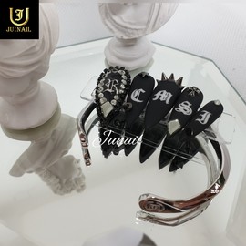 ❣️High quality ⚜️Chrome piercing nail tips⚜️ - Short stiletto / ❣️고품격 ⚜️크롬피어싱 네일팁⚜️ - 숏스틸레토