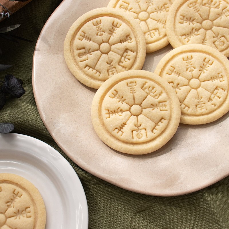 Runic Compass Vegvisir Cookie Cutter, 1 Piece - Bakerlogy