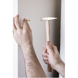 Kikkerland CD112 - Martillo de latón con mango de madera de haya                                                                                      