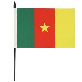 AZ FLAG CAMEROON TABLE FLAG 5'' x 8'' - CAMEROONIAN DESK FLAG 21 x 14 cm - Black plastic stick and base