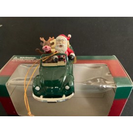 Maisto Christmas Collection Volkswagon Concept Car With Santa & Elf Figurine