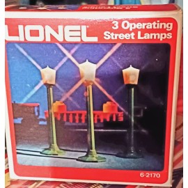 Lionel 6-2170 Vintage Operating Street Lamps Train Accessory NIB in Original Box