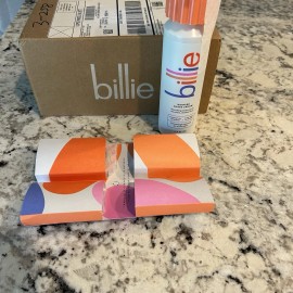 Billie Whipped Shave Cream 6.5 oz NEW with 4 Razor Refill Cart. Grapefuit