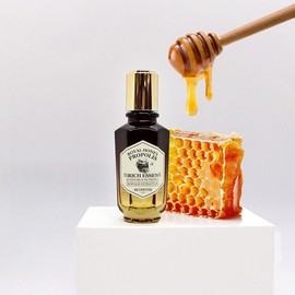 Skinfood Royal Honey Propolis Enrich Essence 50ml Expiration Date: 26.10.5 / 스킨푸드 로열허니 프로폴리스 인리치 에센스 50ml 유통기한 26.10.5