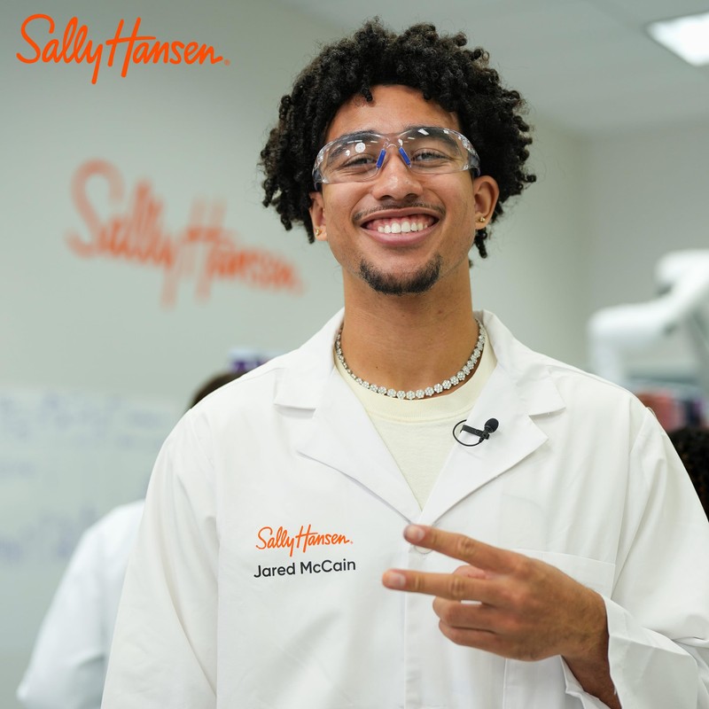Sally Hansen Miracle Gel™ x Jared McCain, Point Guard Pink,