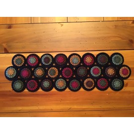 PRIMITIVE WOOL FELT PENNY RUG TABLE RUNNER CANDLE MAT IN BEAUTIFUL WINTER COLORS