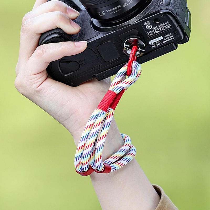 Cwatcun Multi functional DSLR camera wristband