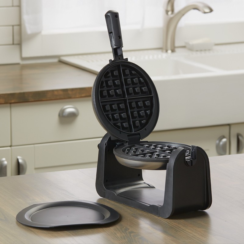 BLACK+DECKER Flip Waffle Maker, Silver, WM1404S, 4 Belgian Waffles