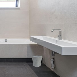 DAJITRE Small Plastic Trash Can Wastebasket Recycling Bin for Bathroom, Dorm, Bedroom，Home Office, Garbage Can for Bedroom, Kids Room (2, Grey)