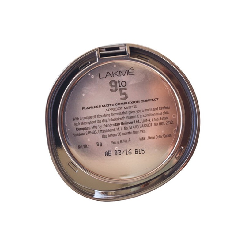 Lakme 9 To 5 Flawless Matt Complexion Compact Matte, Apricot,