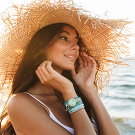 JewelryWe Armbanduhr Damen Böhmisch Retro Strass Glitzer Analog Quarz Beiläufige Uhr Damenuhr mit Geflochten Leder Armband Wickelarmband und Kleeblatt Schlüssel Anhänger, Grün